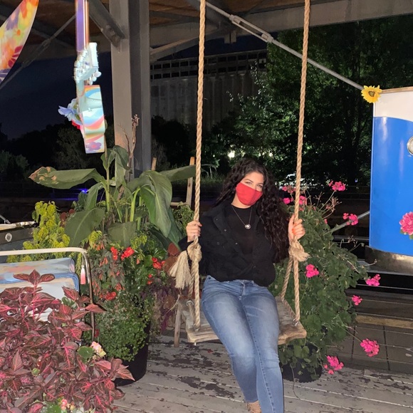 Meet your Posher, Raghda - Picture 2 of 2